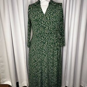 Gilli Gilli Violetta Collared Surplice Dress – Dark Green Leopard Print (Size M)
